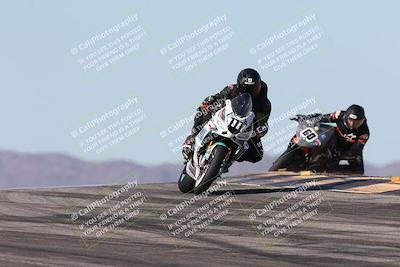 media/Dec-07-2025-CVMA (Sun) [[3e7d2de5dc]]/Race 7-Formula Lightweight Twins Shootout/